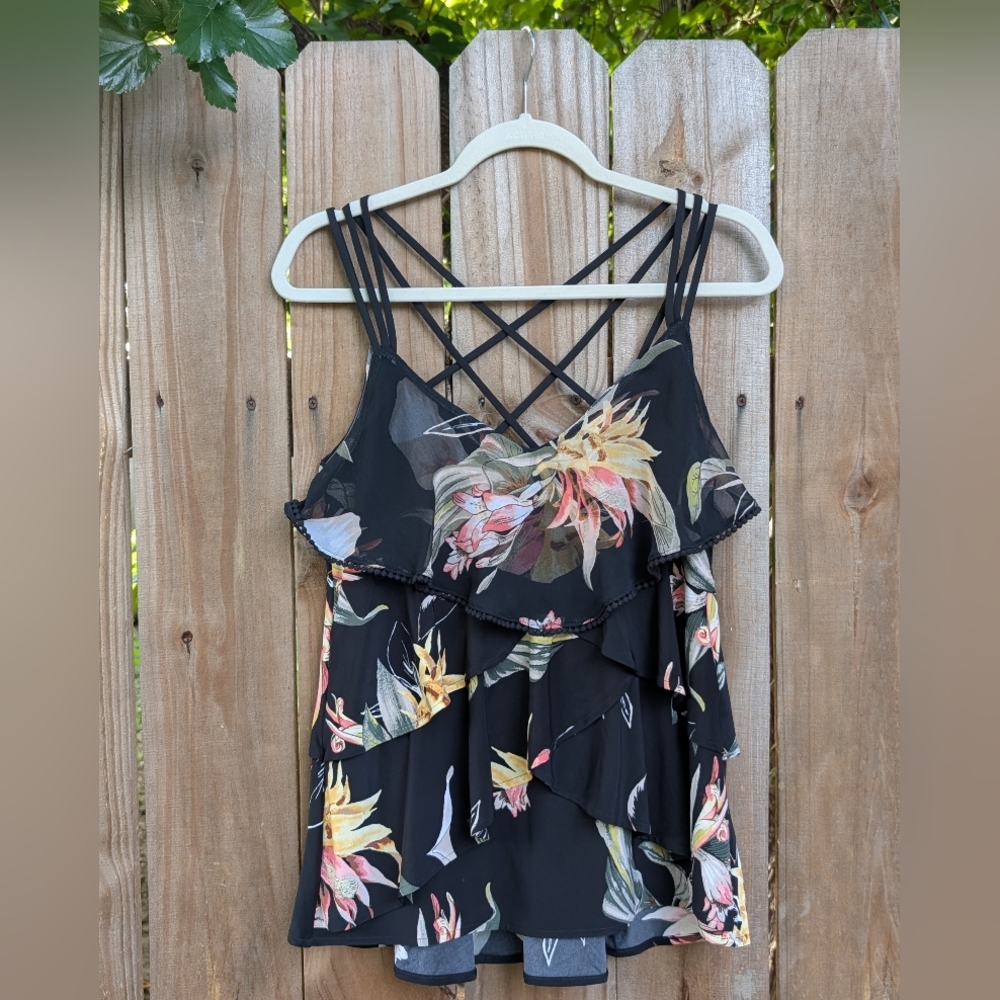 NWT White House Black Market Strappy Tiered Tropical Floral Tank Top